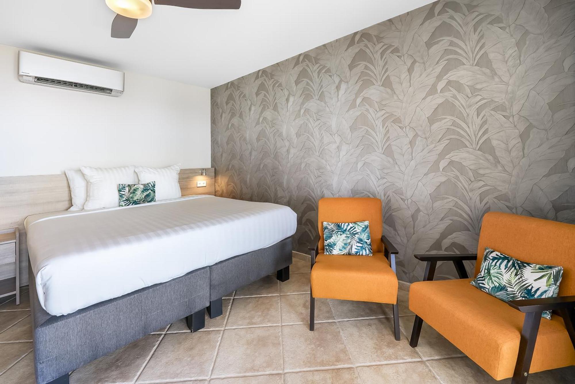Lionsdive Beach Resort Curacao エクステリア 写真